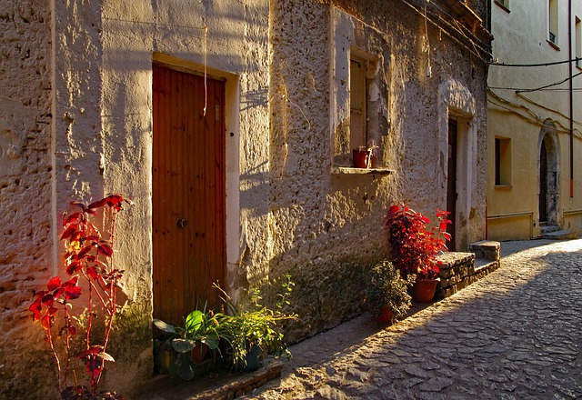 old-town-2684801_640